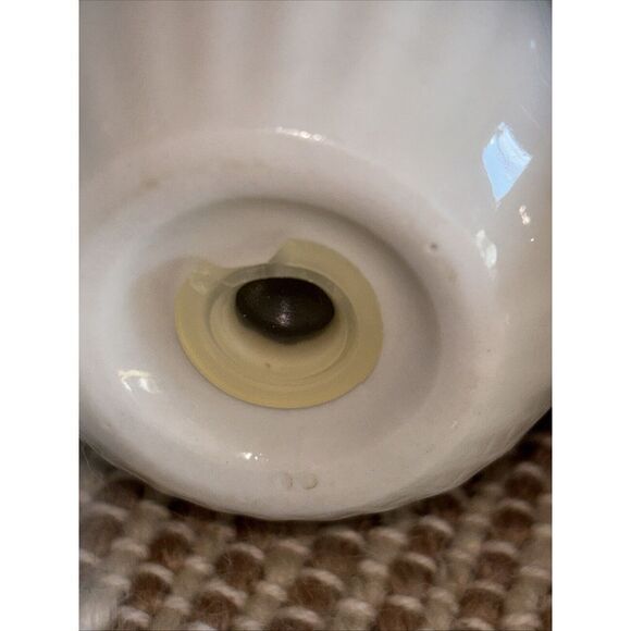 Libbey Classic White Porcelain   creamer, sugar bowl, salt and pepper shaker set - Picture 8 of 13